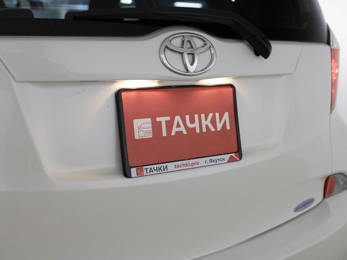 Toyota Ractis 2012 - фото автомобиля
