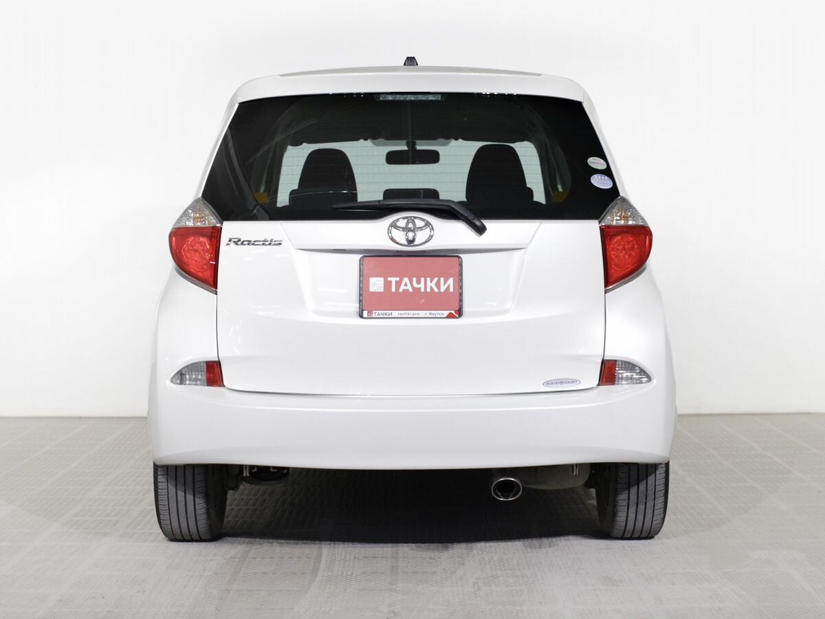 Toyota Ractis 2012 - фото автомобиля