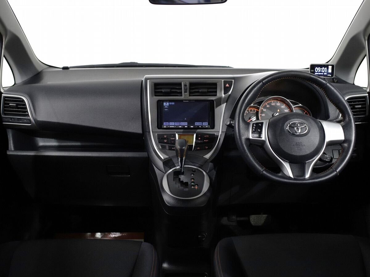 Toyota Ractis 2012 - фото автомобиля
