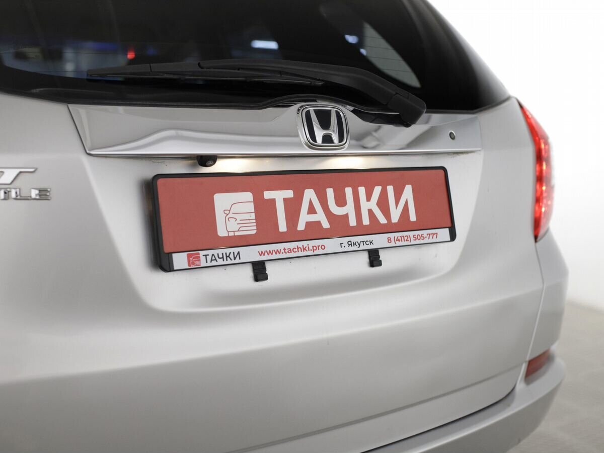 Honda Fit Shuttle 2011 - фото автомобиля