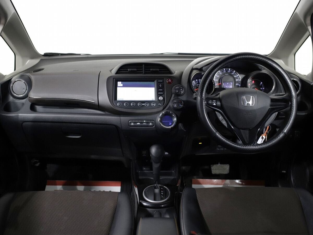 Honda Fit Shuttle 2011 - фото автомобиля