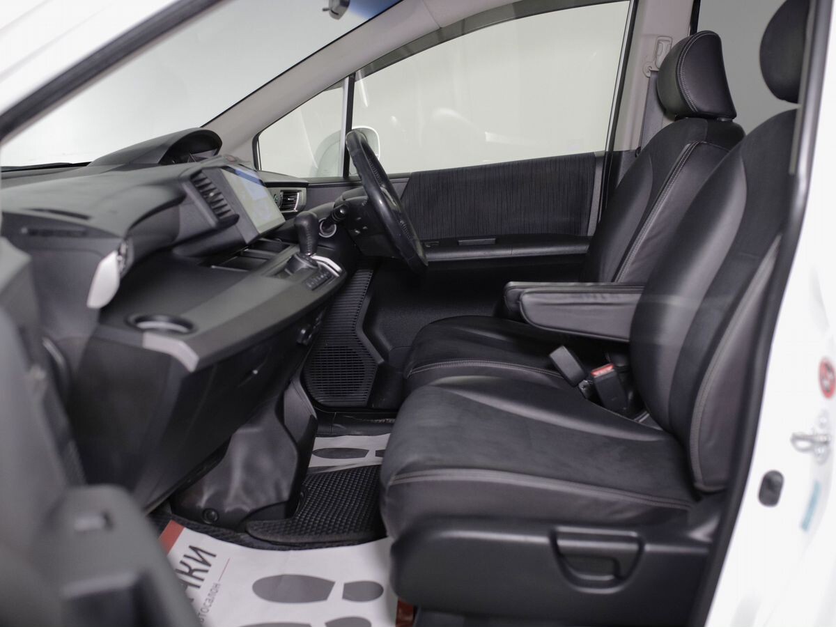 Honda Freed 2014 - фото автомобиля
