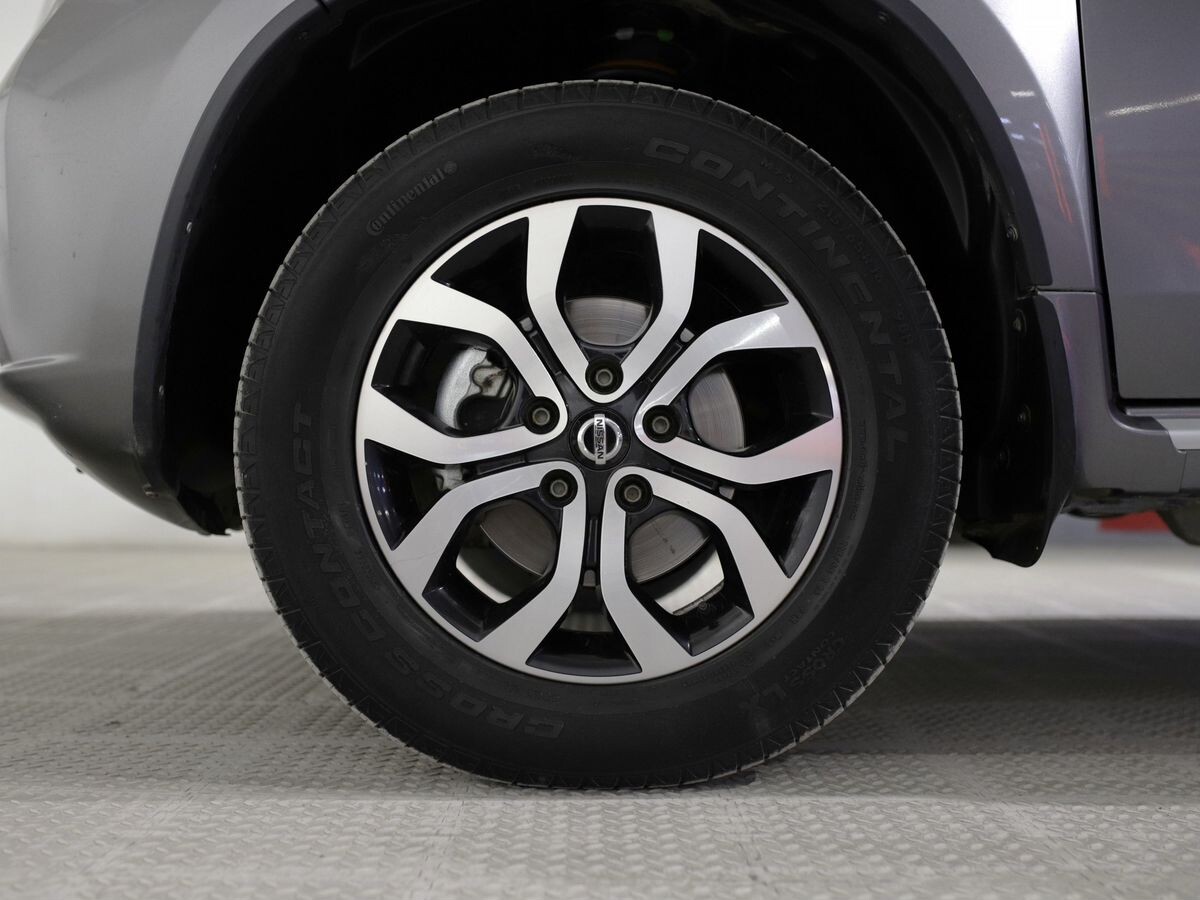 Nissan Terrano 2019 - фото автомобиля