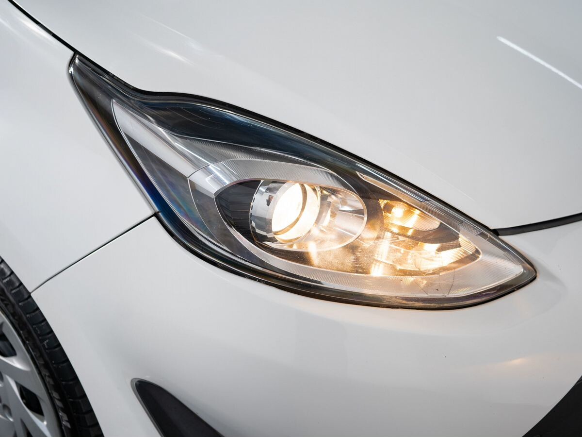 Toyota Aqua 2017 - фото автомобиля