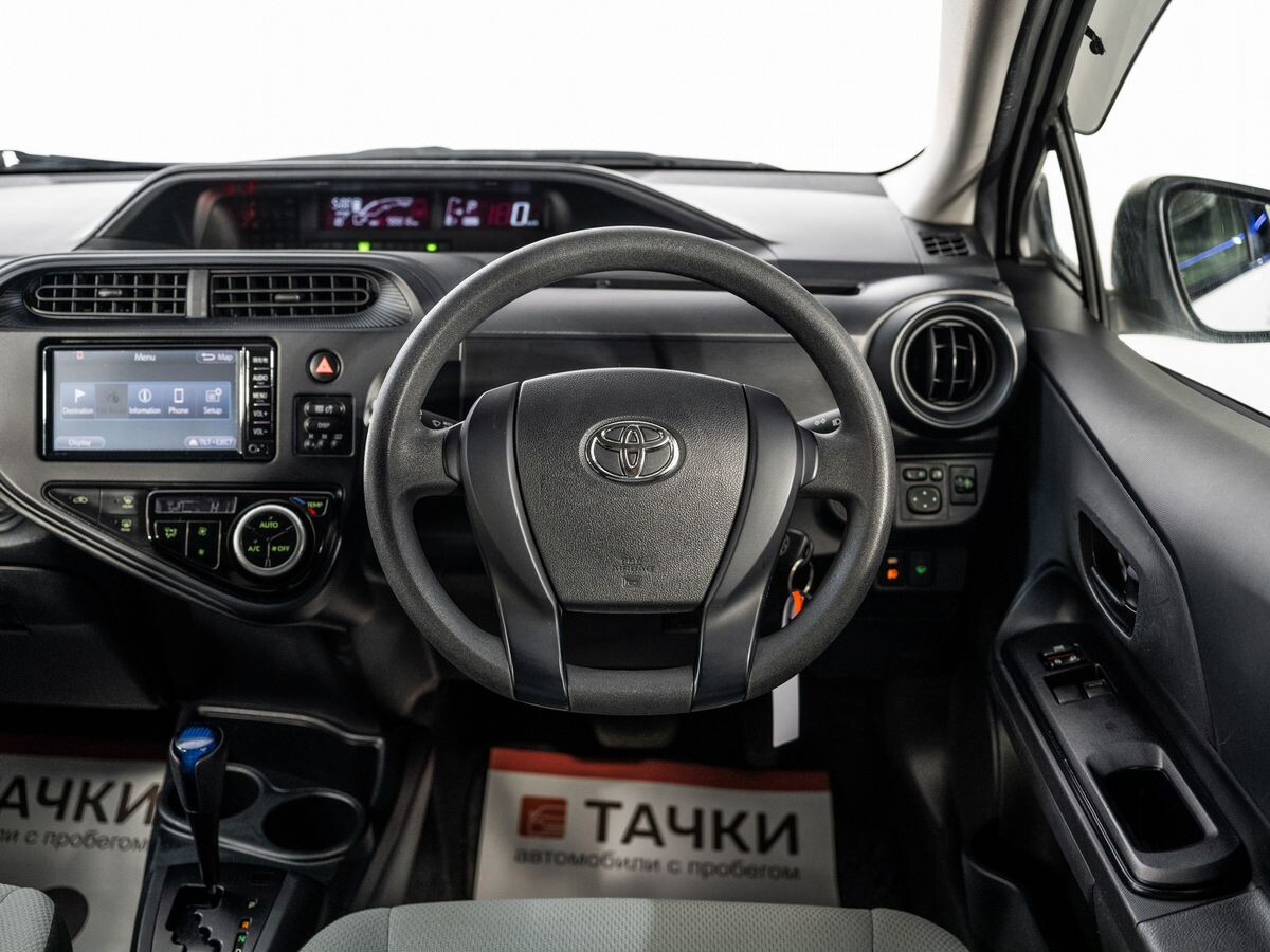 Toyota Aqua 2017 - фото автомобиля