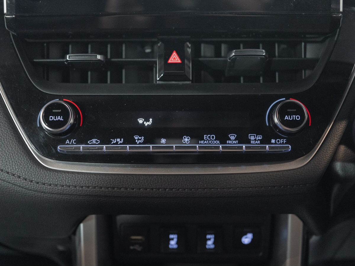 Toyota Corolla Cross 2021 - фото автомобиля