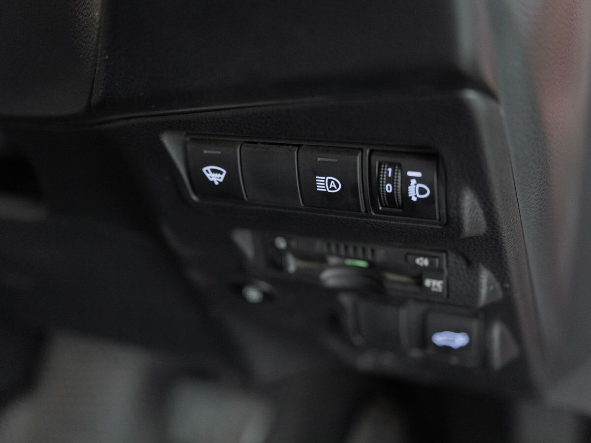 Toyota Corolla Cross 2021 - фото автомобиля