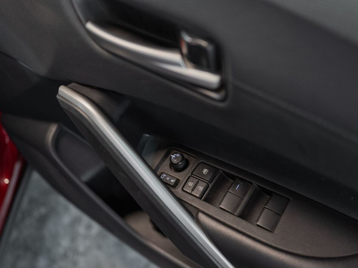 Toyota Corolla Cross 2021 - фото автомобиля