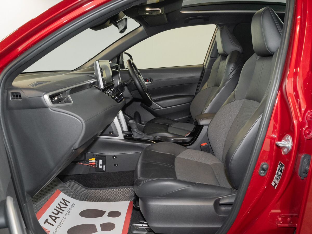 Toyota Corolla Cross 2021 - фото автомобиля