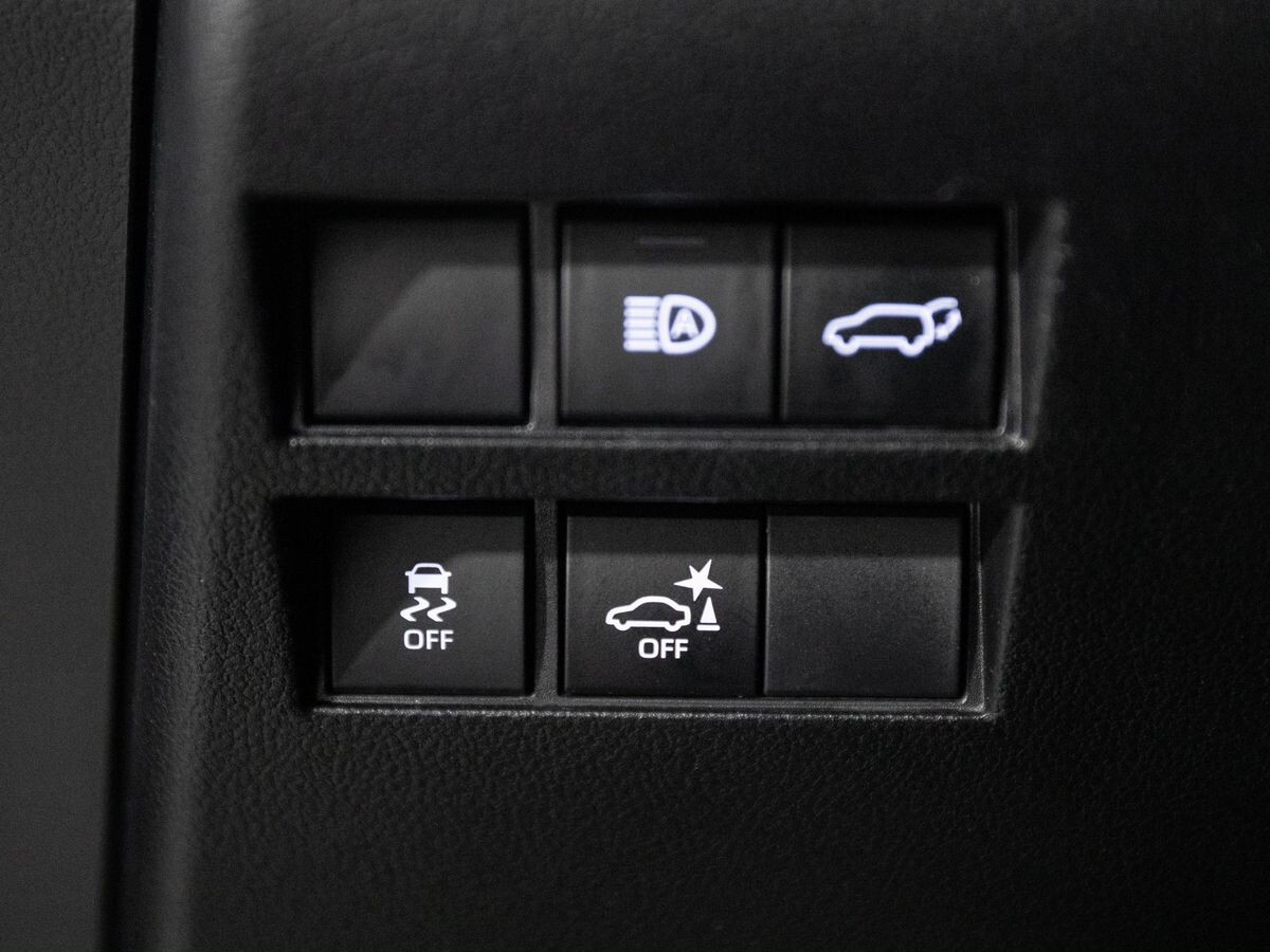 Toyota Land Cruiser 2021 - фото автомобиля