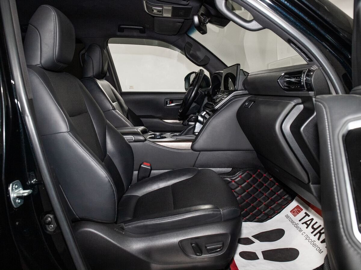 Toyota Land Cruiser 2021 - фото автомобиля