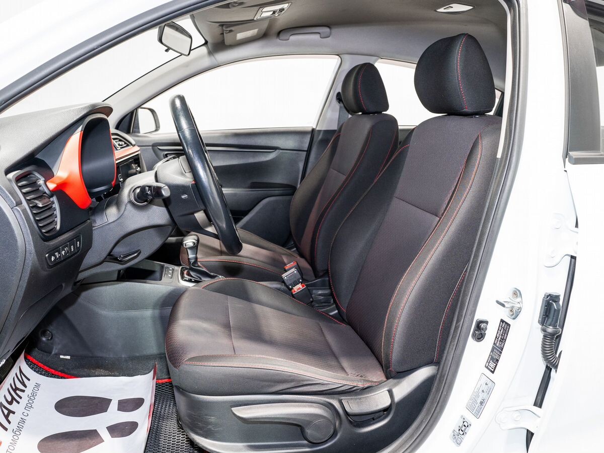 Kia Rio 2020 - фото автомобиля