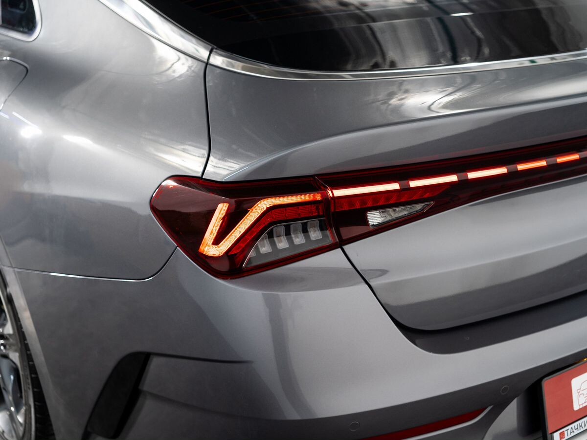 Kia K5 2021 - фото автомобиля