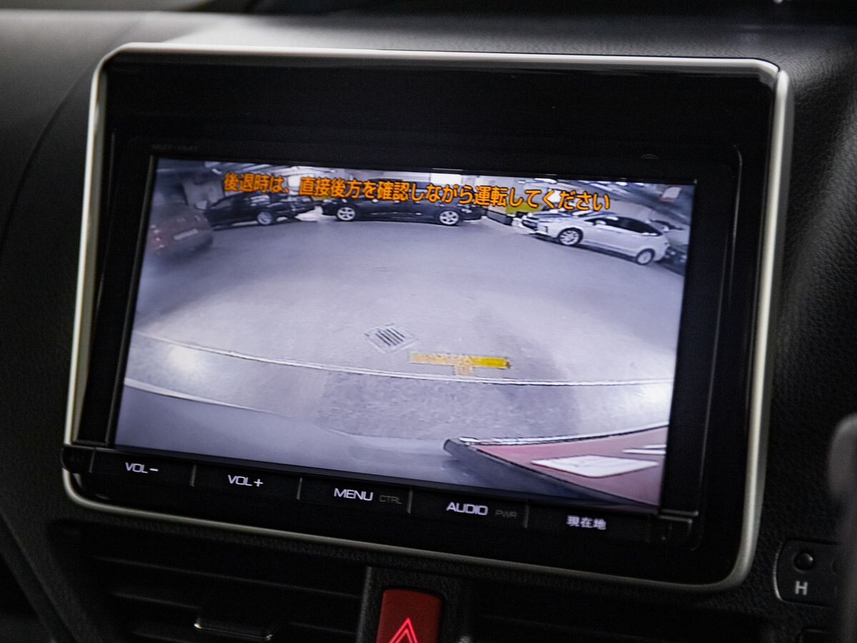 Toyota Voxy 2014 - фото автомобиля