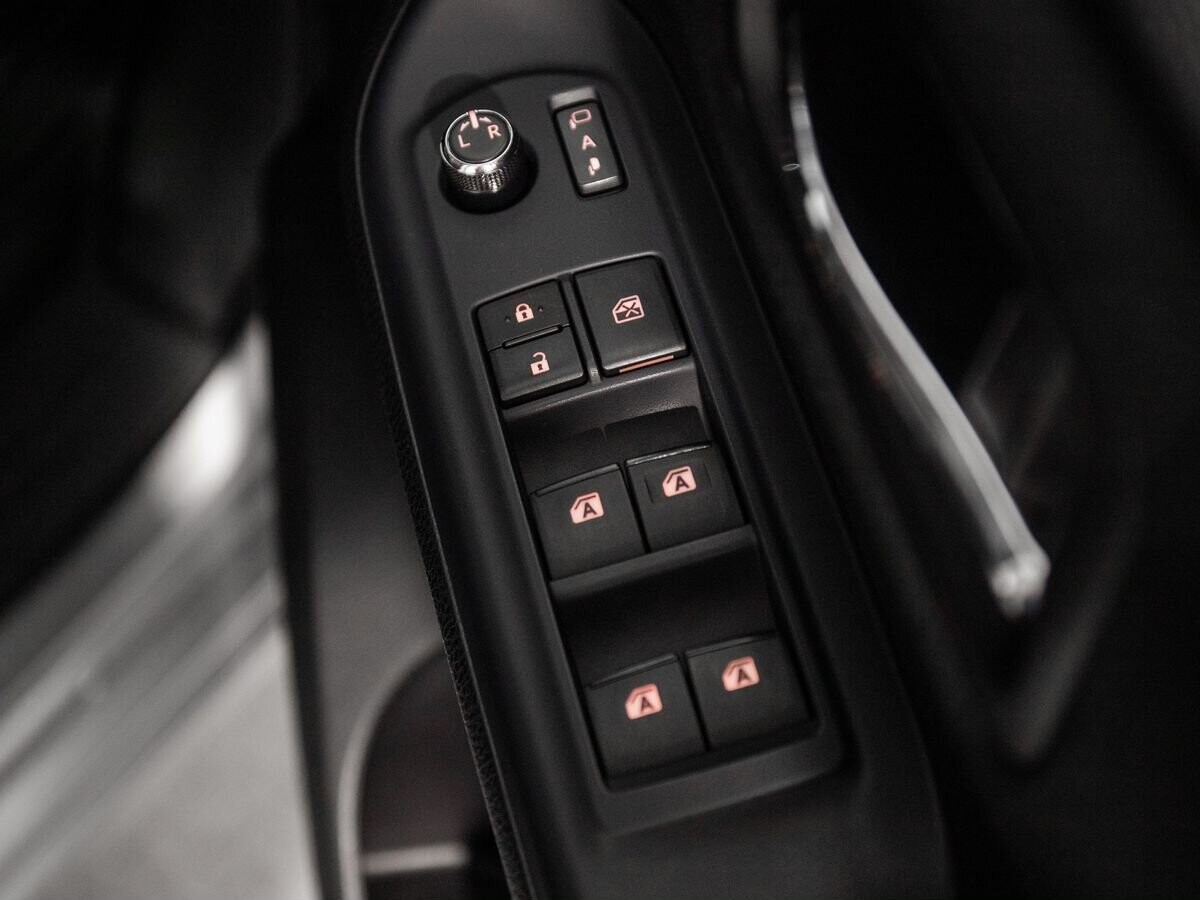 Toyota Voxy 2014 - фото автомобиля