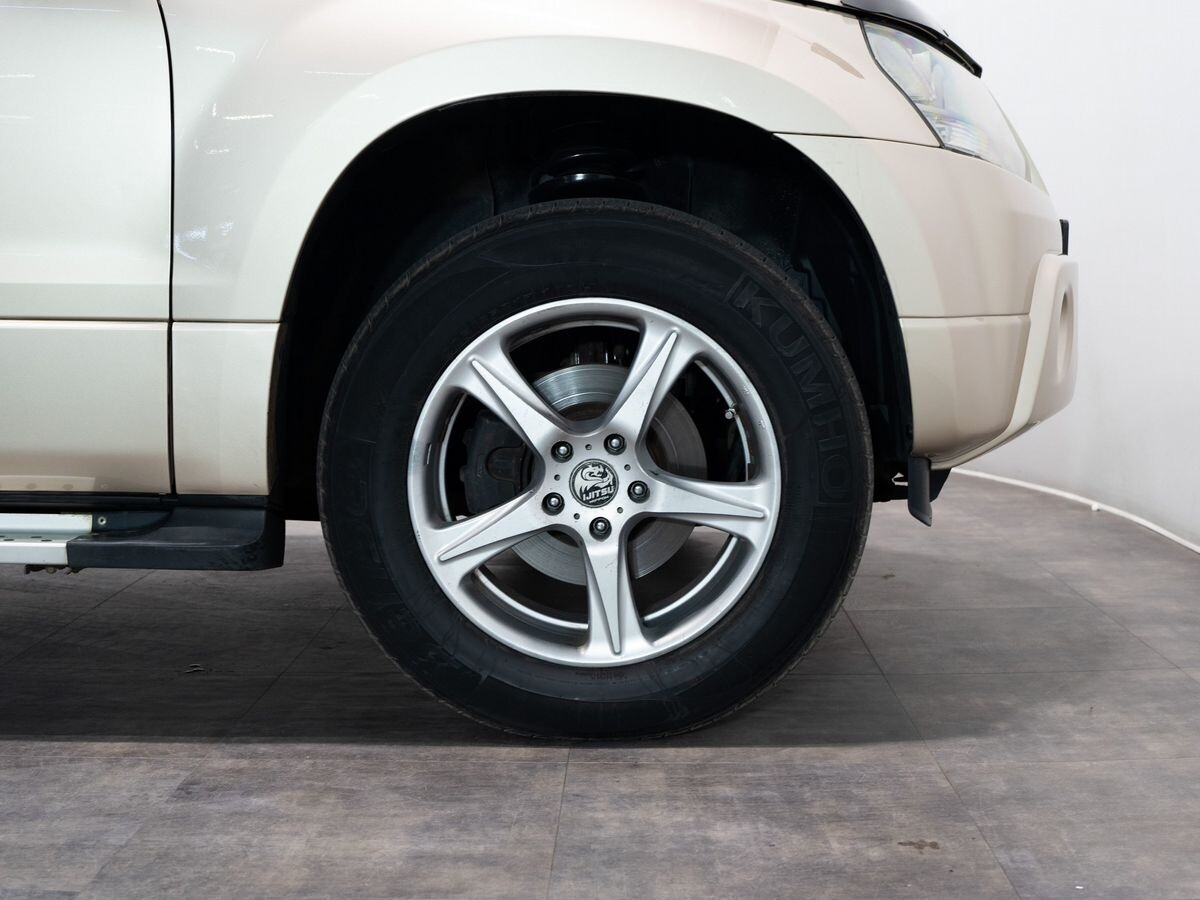 Suzuki Grand Vitara 2010 - фото автомобиля