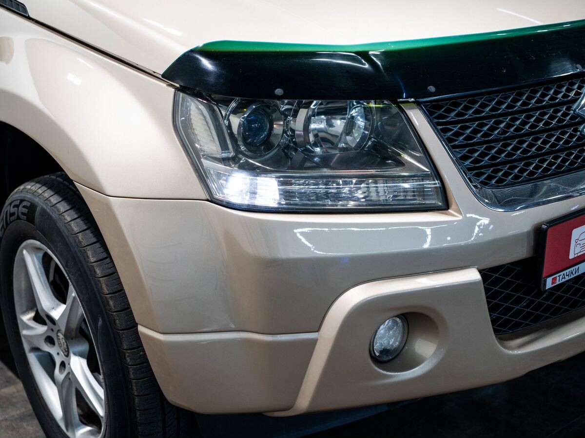 Suzuki Grand Vitara 2010 - фото автомобиля