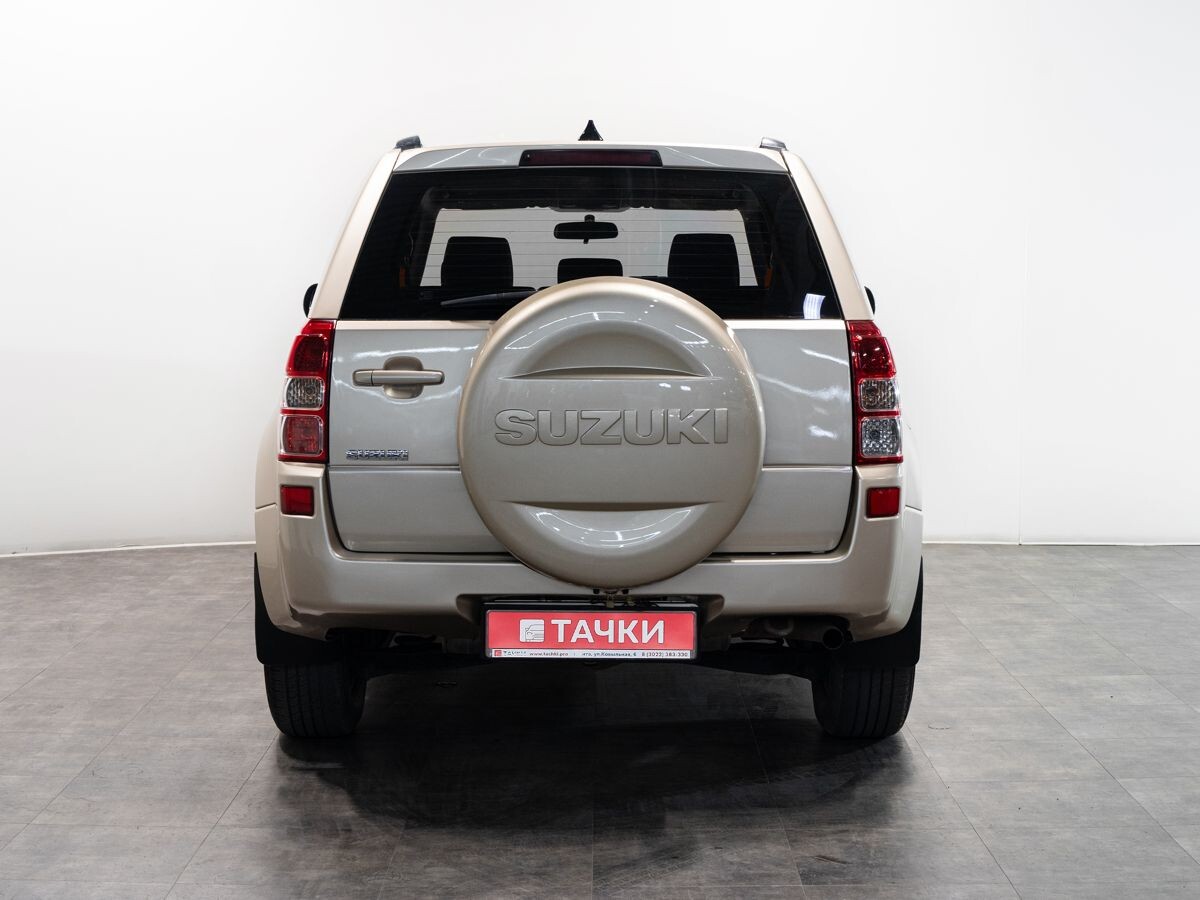 Suzuki Grand Vitara 2010 - фото автомобиля