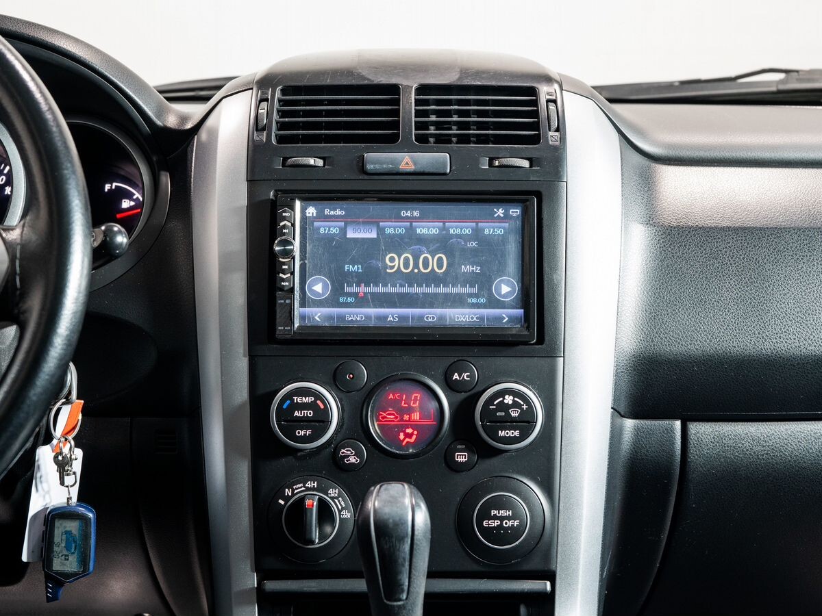 Suzuki Grand Vitara 2010 - фото автомобиля