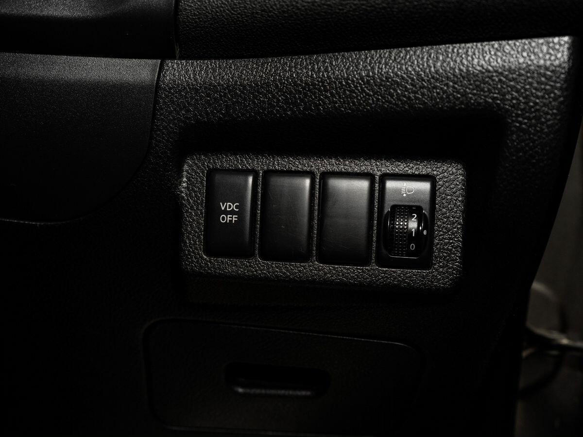 Nissan X-Trail 2010 - фото автомобиля
