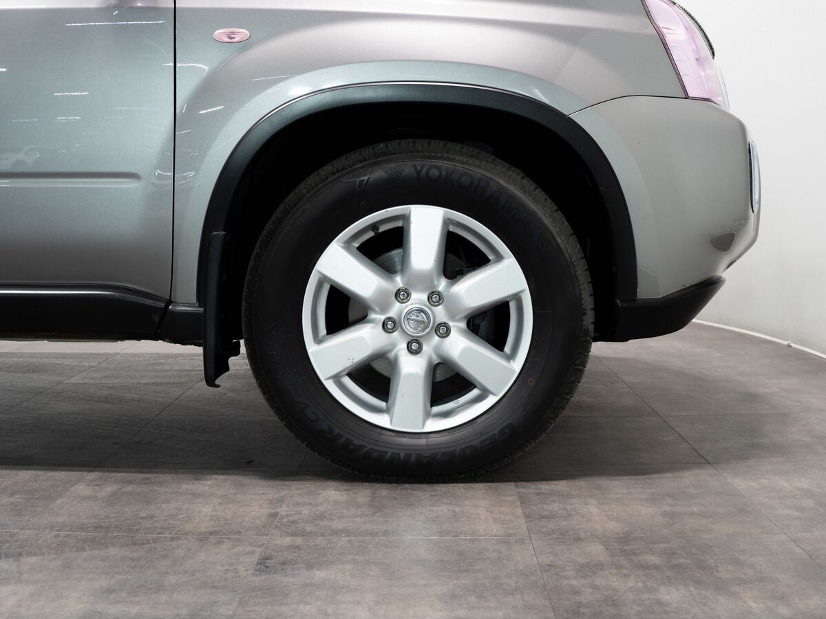 Nissan X-Trail 2010 - фото автомобиля