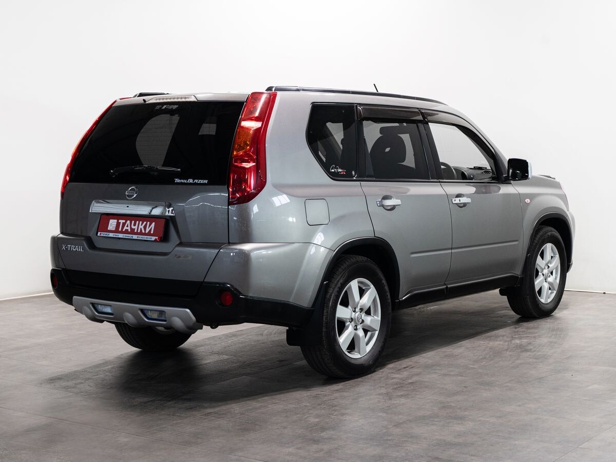 Nissan X-Trail 2010 - фото автомобиля