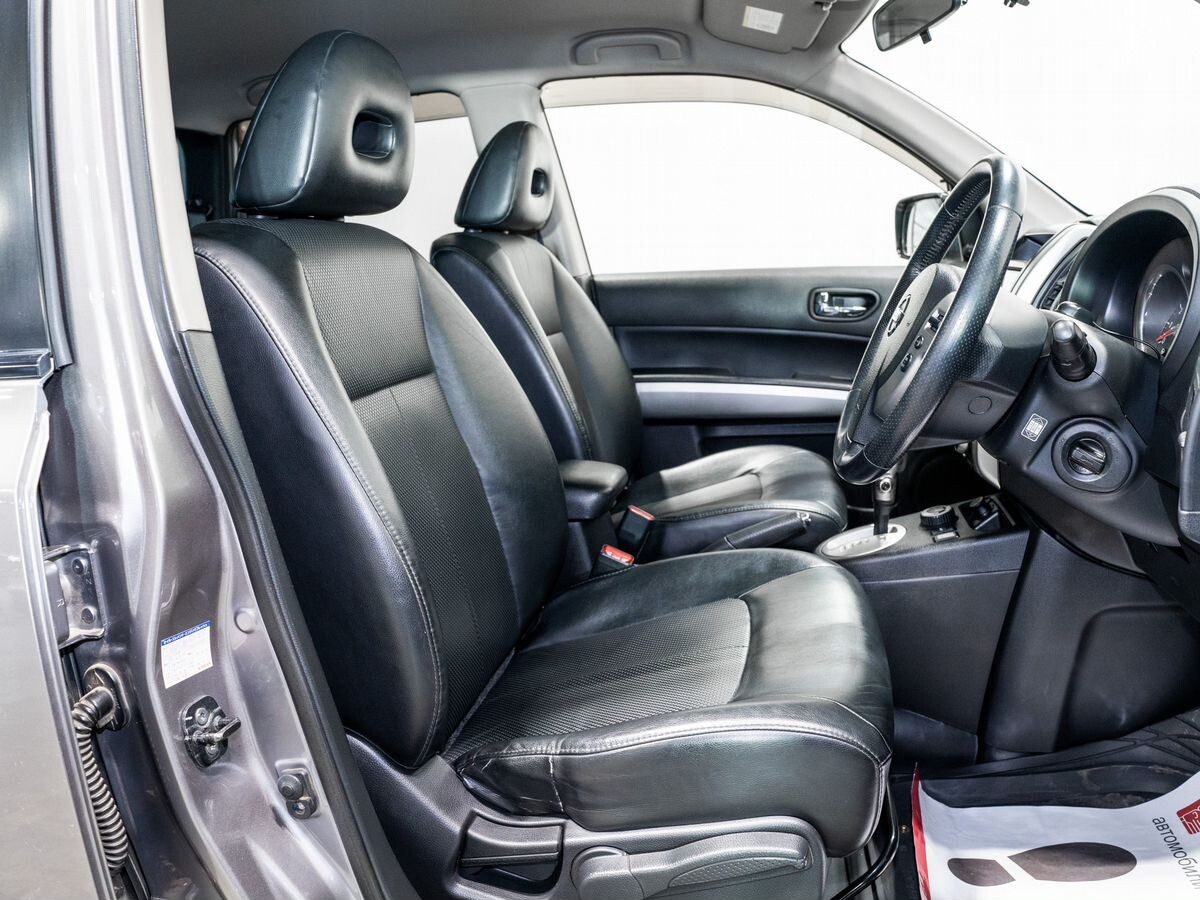 Nissan X-Trail 2010 - фото автомобиля