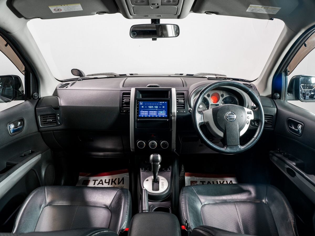 Nissan X-Trail 2010 - фото автомобиля