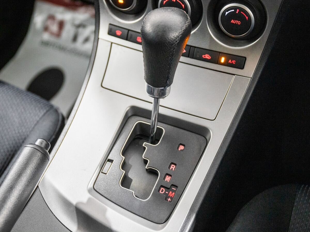 Mazda Axela 2010 - фото автомобиля