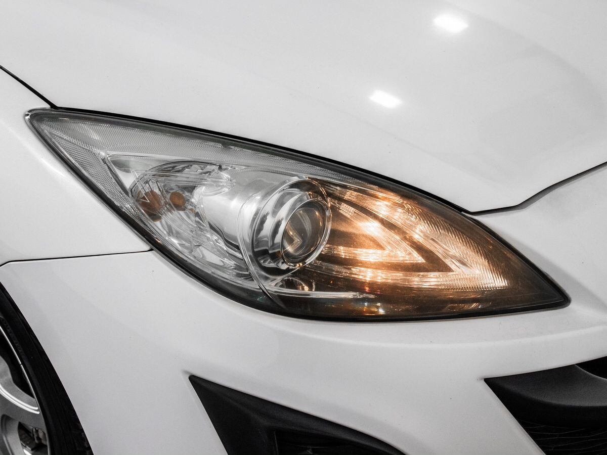 Mazda Axela 2010 - фото автомобиля