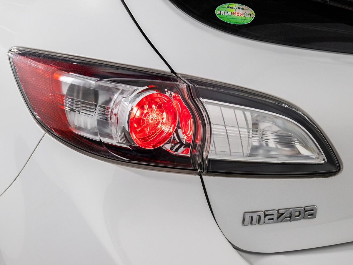 Mazda Axela 2010 - фото автомобиля