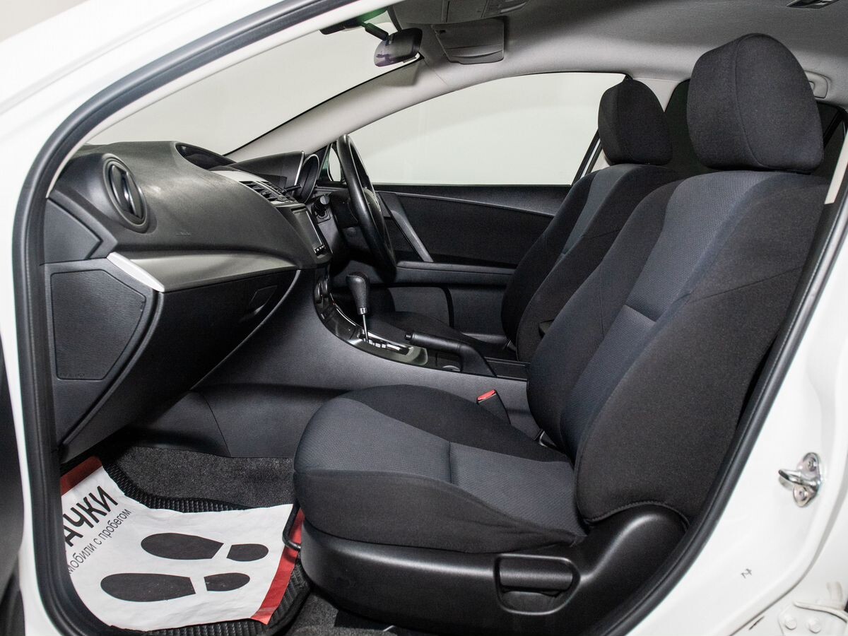 Mazda Axela 2010 - фото автомобиля