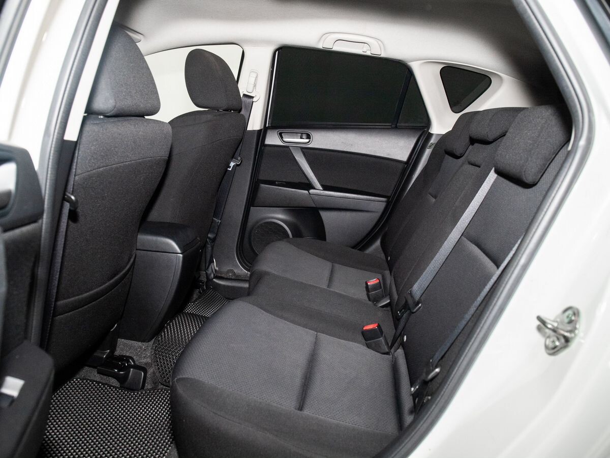 Mazda Axela 2010 - фото автомобиля