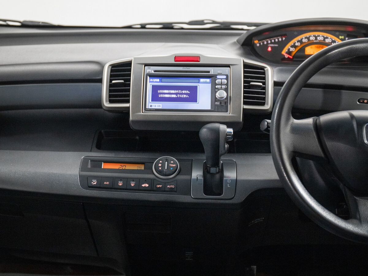 Honda Freed 2009 - фото автомобиля