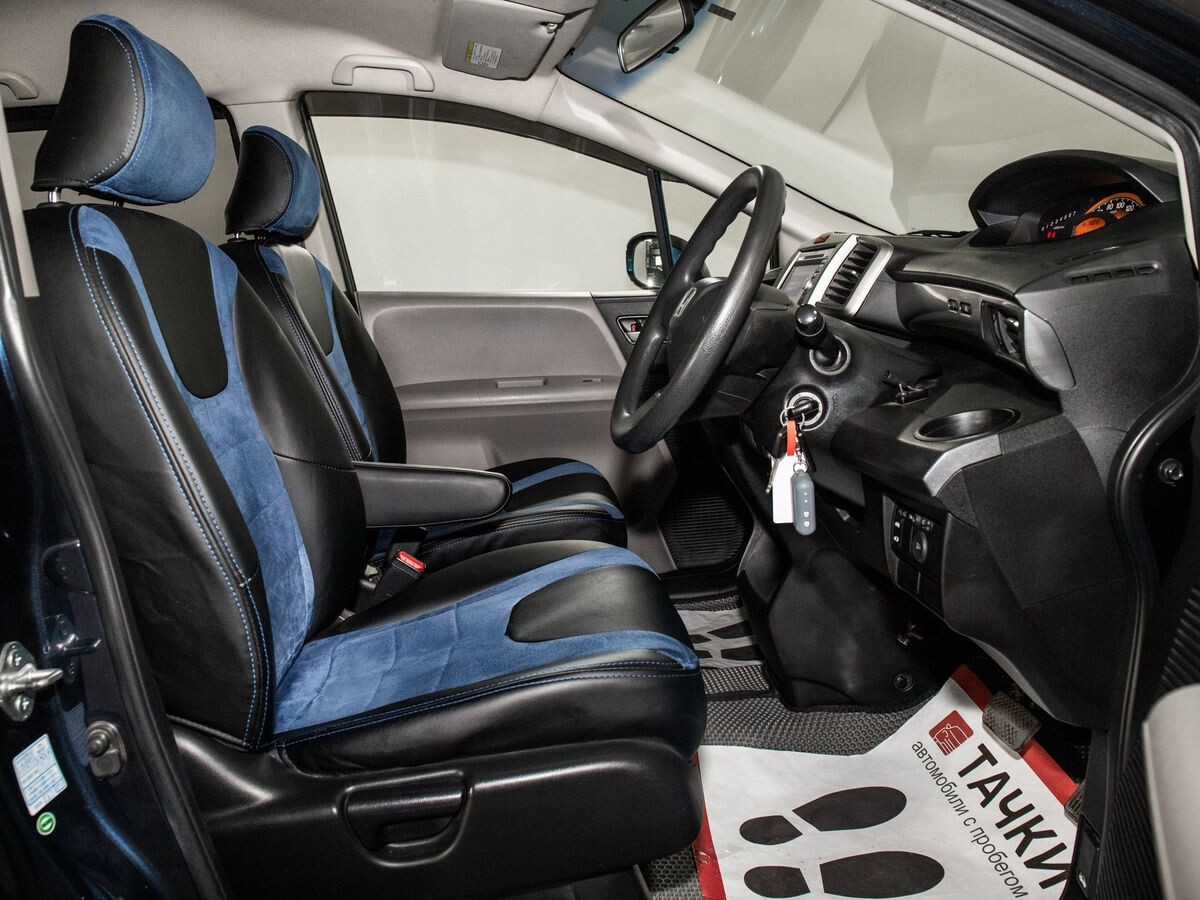 Honda Freed 2009 - фото автомобиля