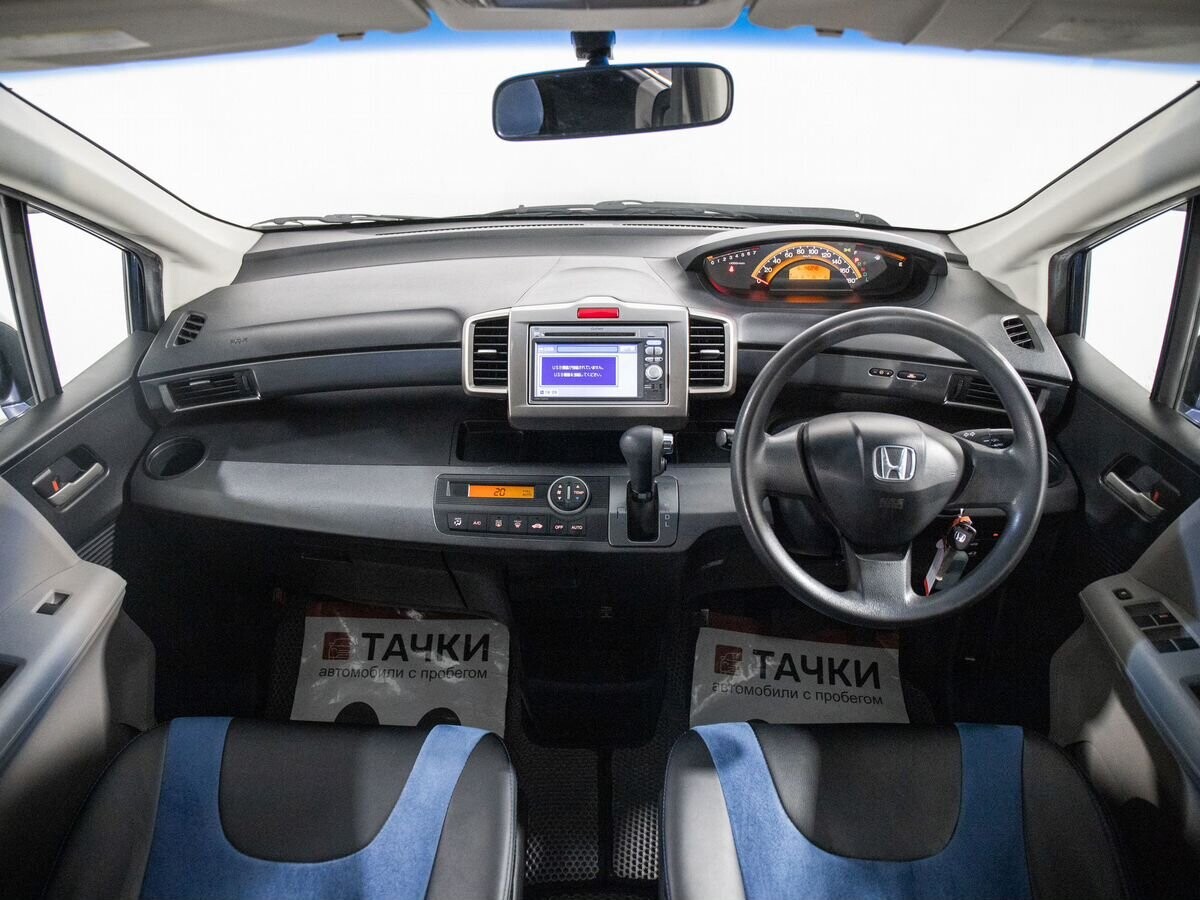 Honda Freed 2009 - фото автомобиля