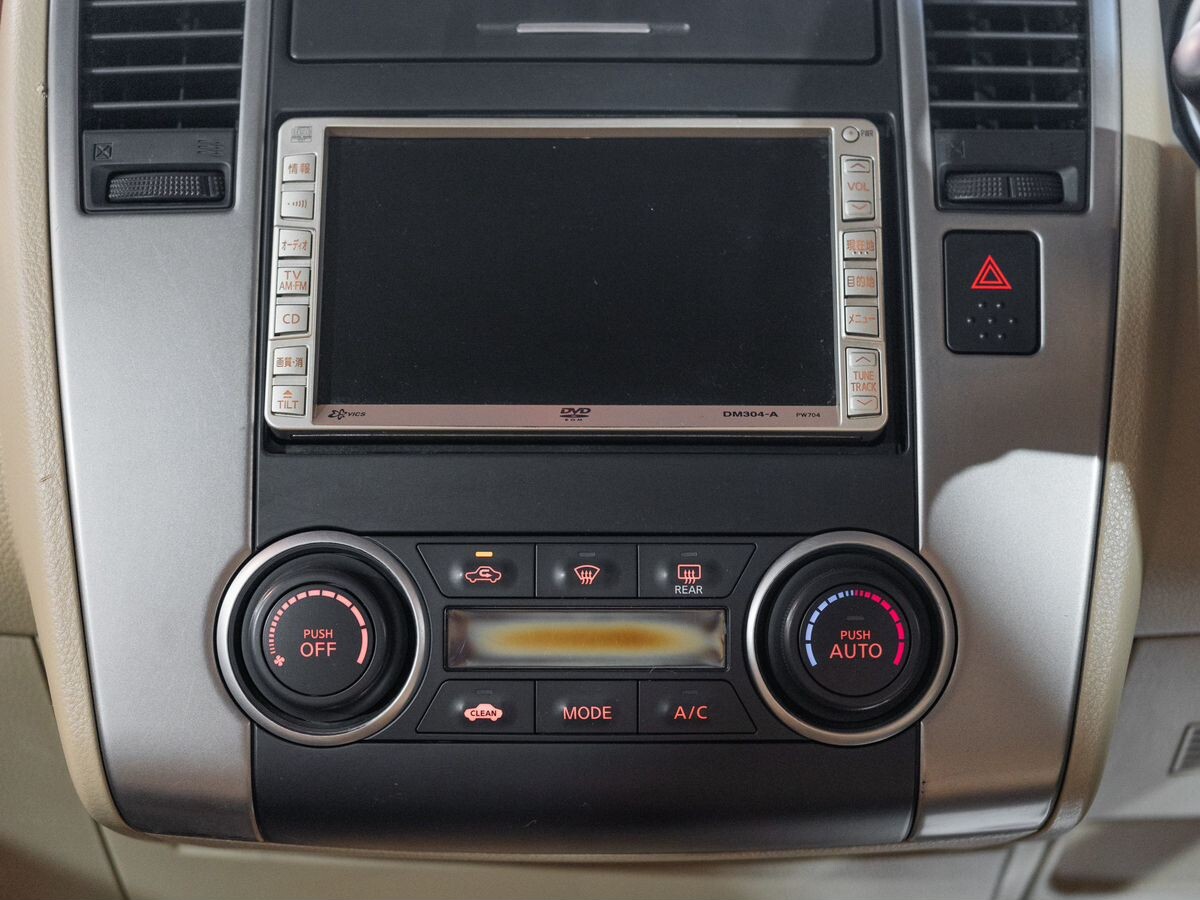 Nissan Tiida 2008 - фото автомобиля