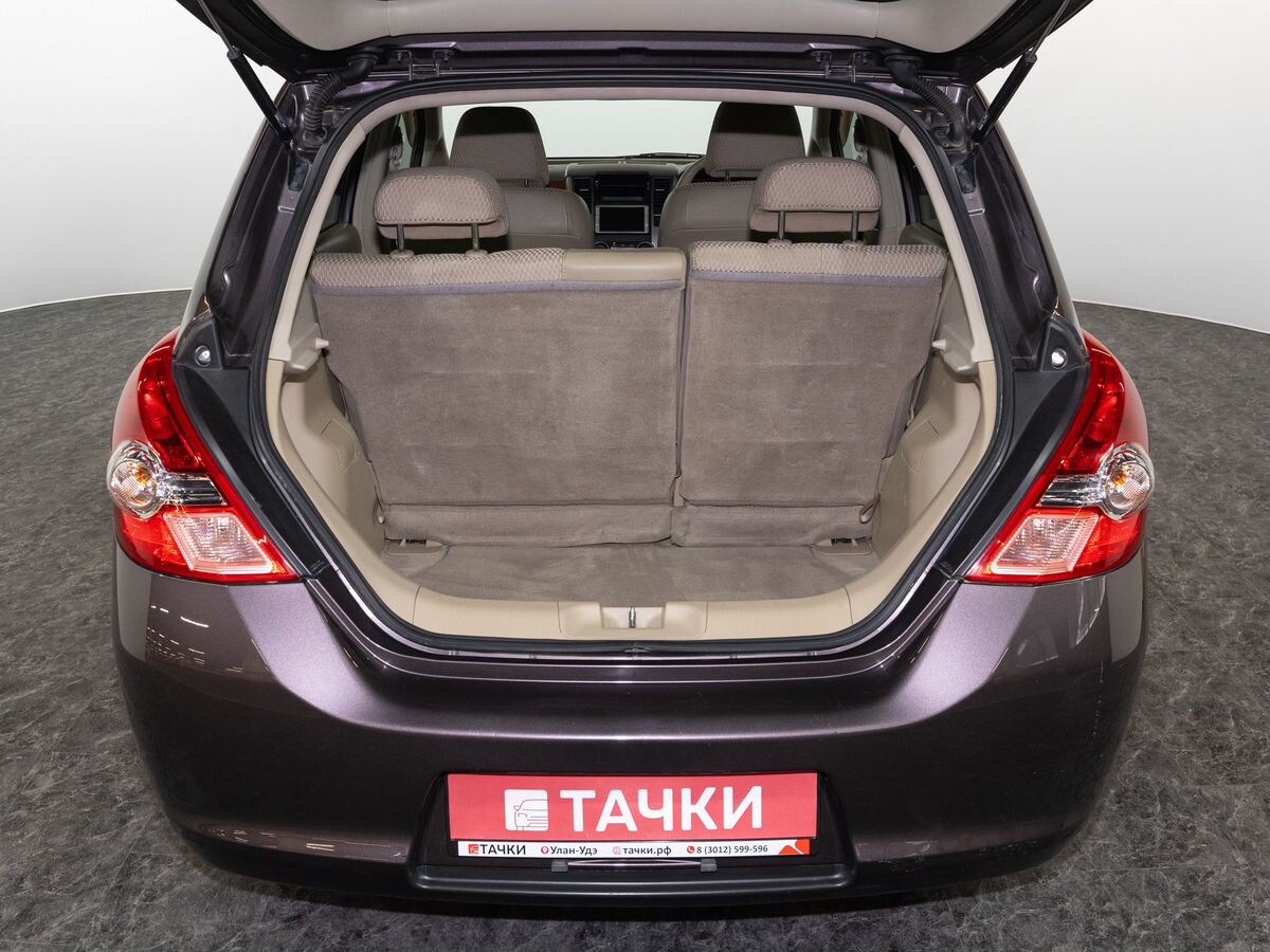 Nissan Tiida 2008 - фото автомобиля