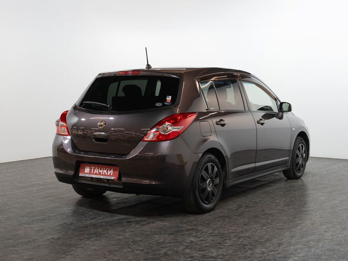 Nissan Tiida 2008 - фото автомобиля