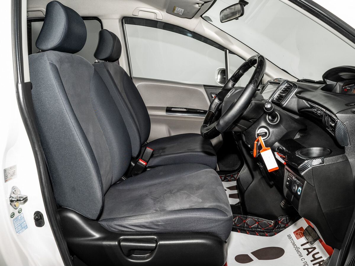 Honda Freed 2009 - фото автомобиля