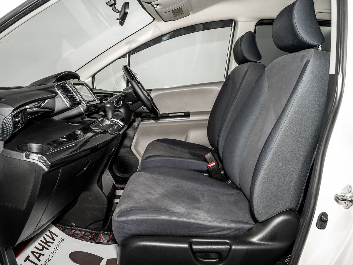 Honda Freed 2009 - фото автомобиля