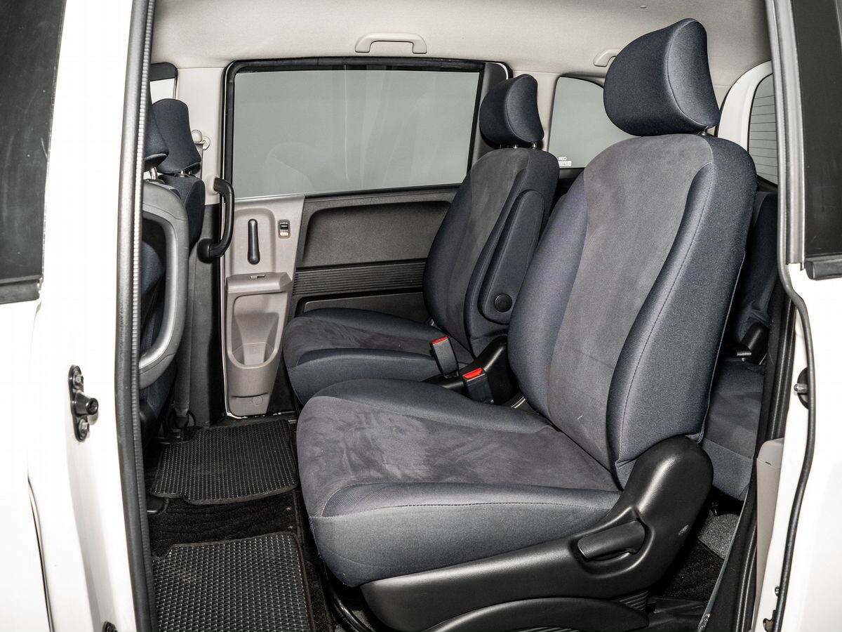 Honda Freed 2009 - фото автомобиля