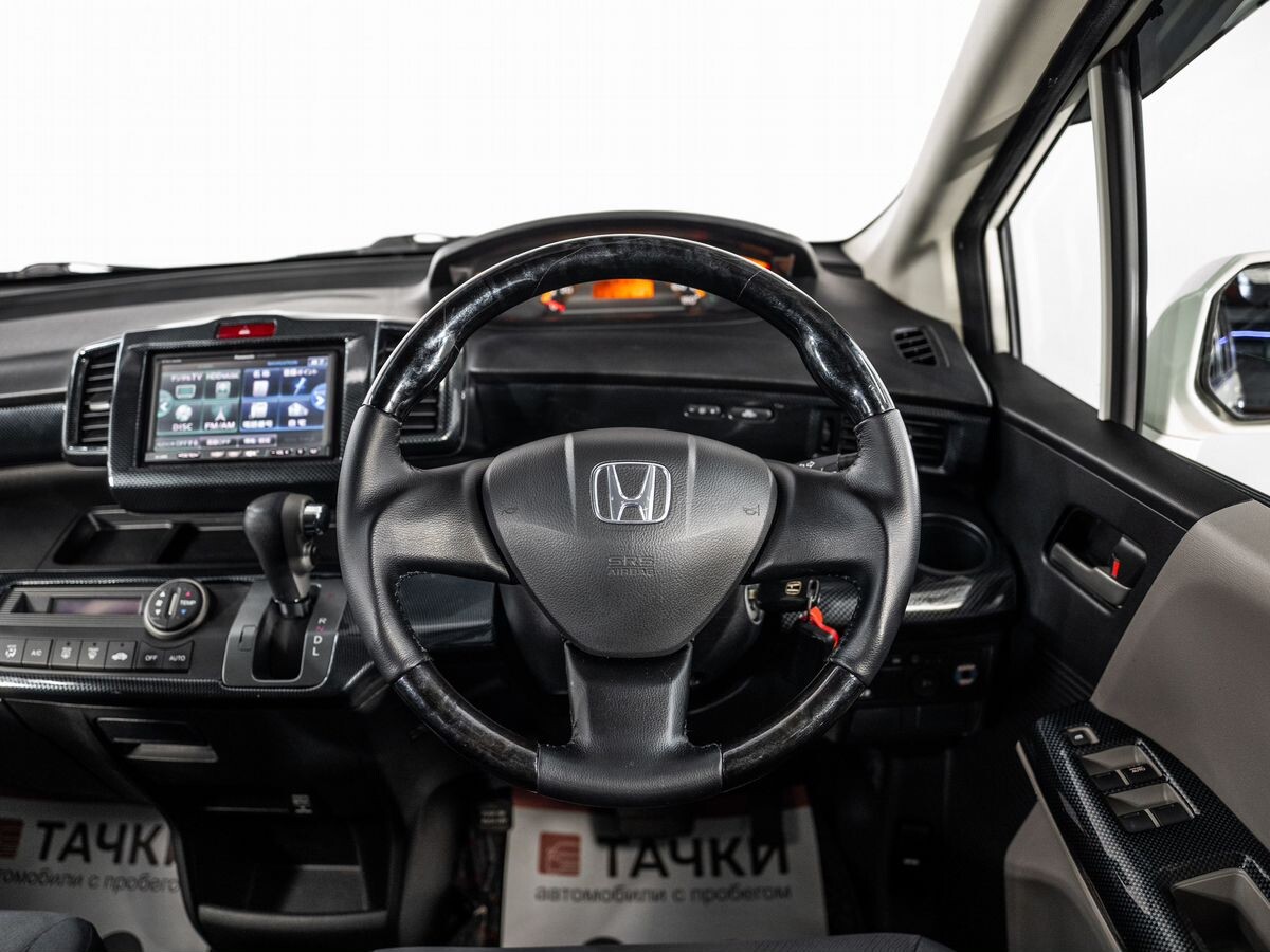 Honda Freed 2009 - фото автомобиля
