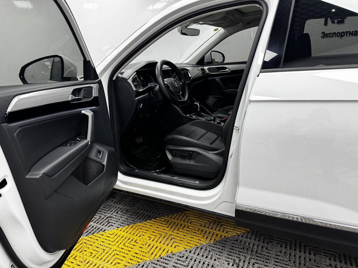 Volkswagen Tayron 2021 - фото автомобиля