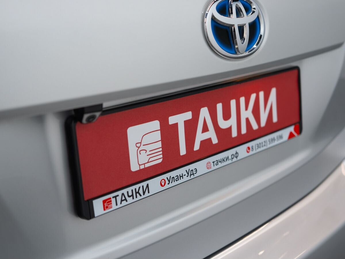Toyota Prius Alpha 2013 - фото автомобиля