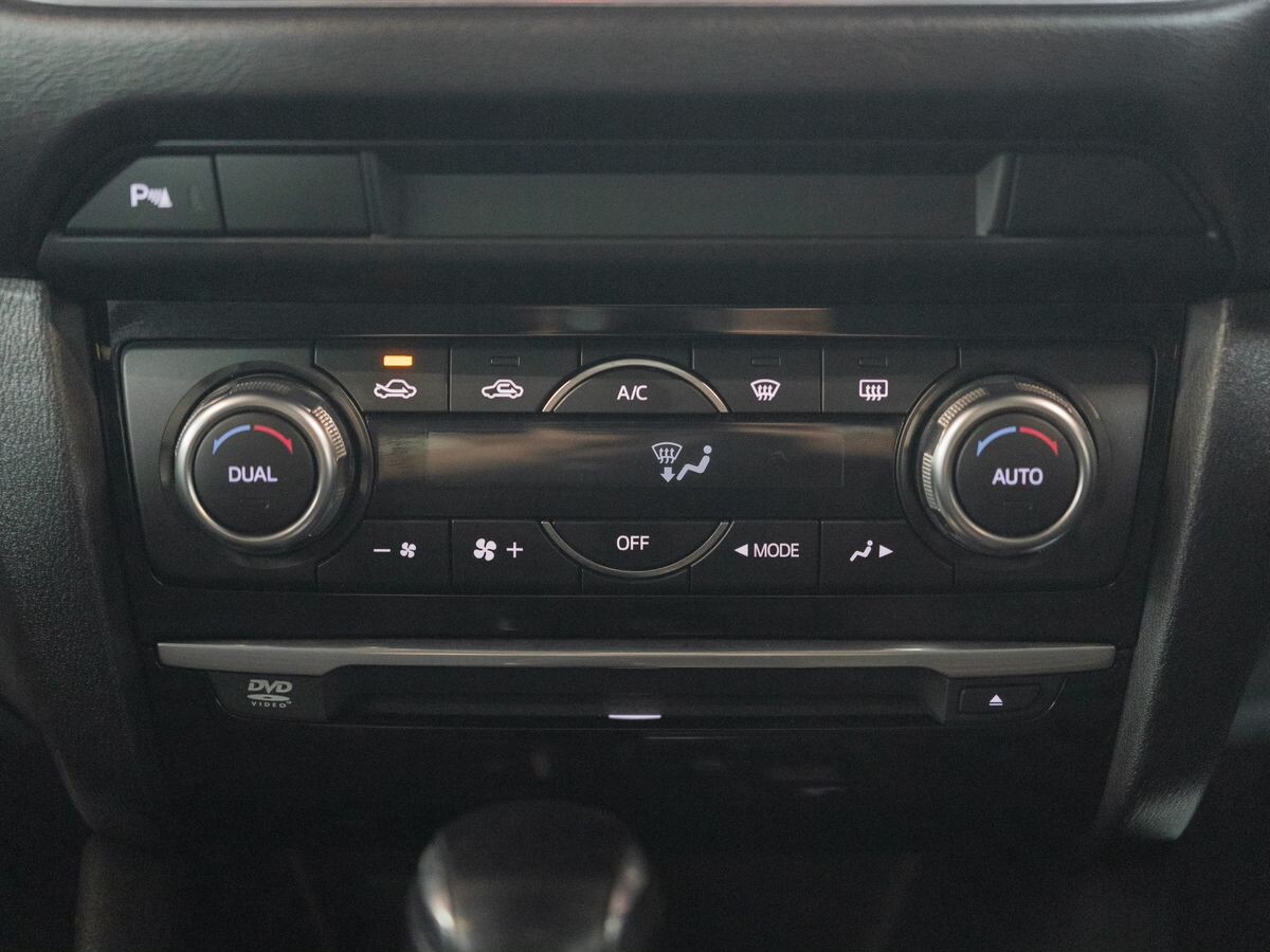 Mazda Atenza 2016 - фото автомобиля