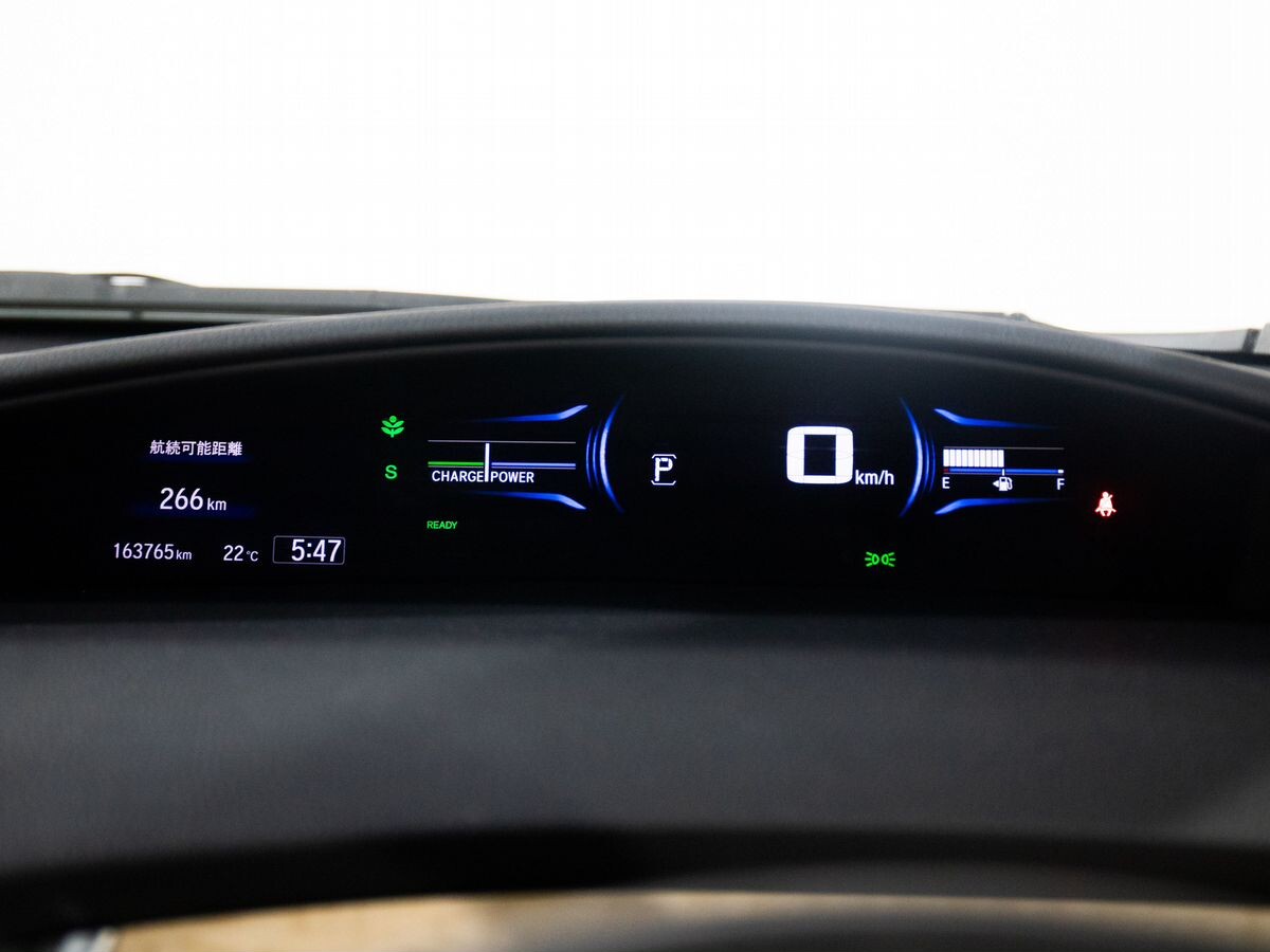 Honda Jade 2015 - фото автомобиля