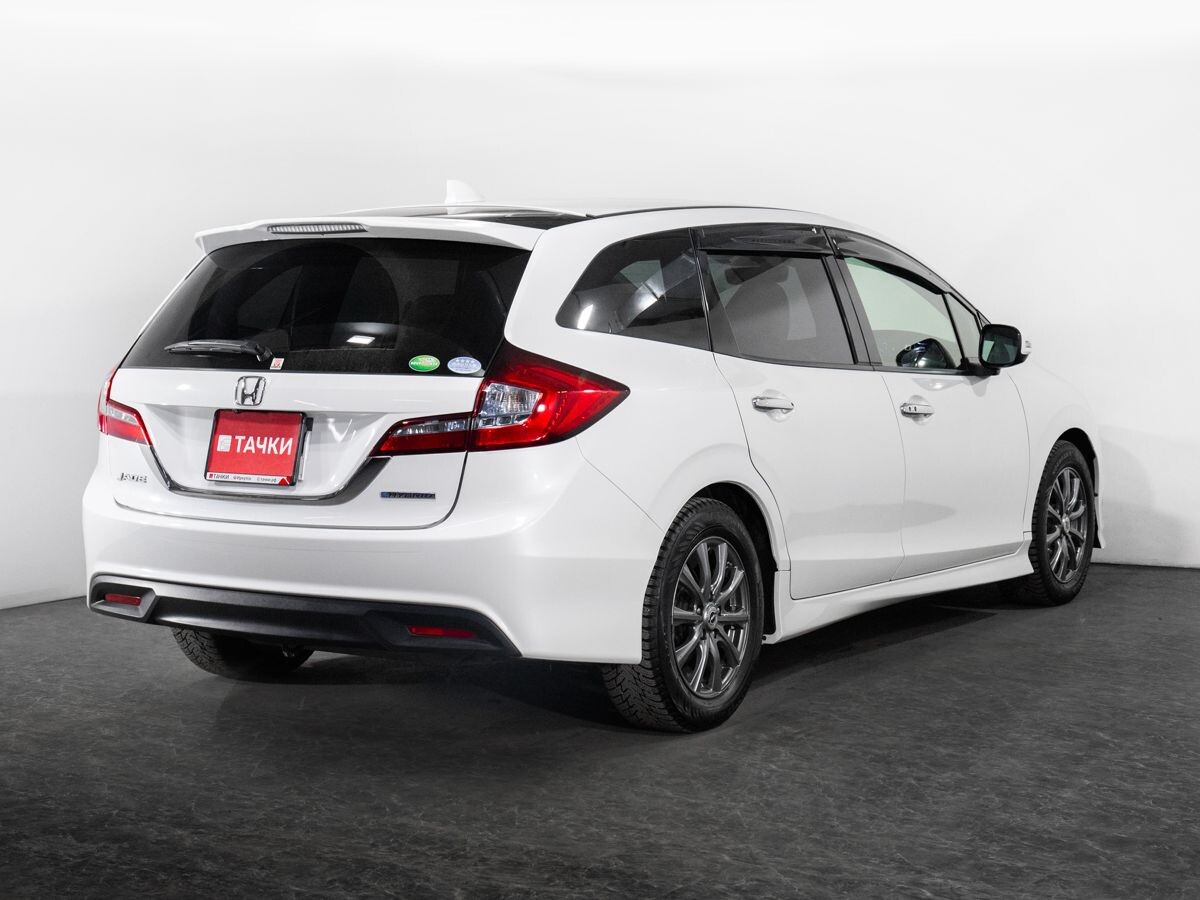 Honda Jade 2015 - фото автомобиля
