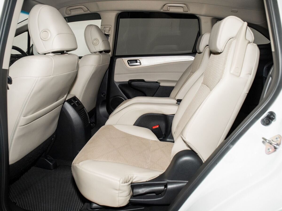 Honda Jade 2015 - фото автомобиля