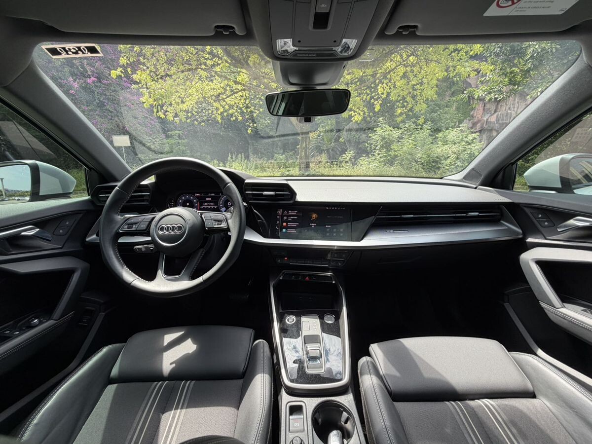 Audi A3 2022 - фото автомобиля